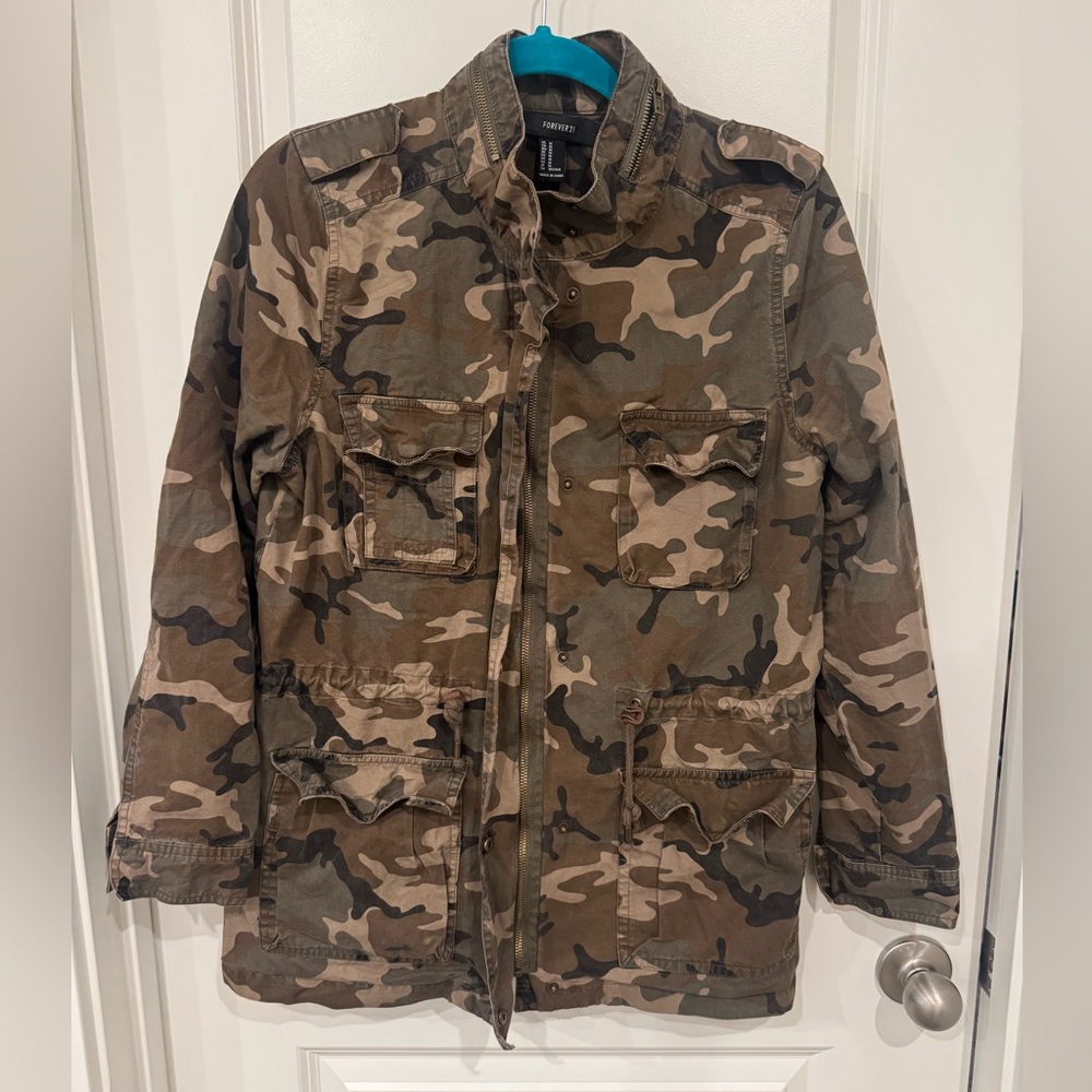 Forever 21 Women’s Army Green Camouflage Jacket